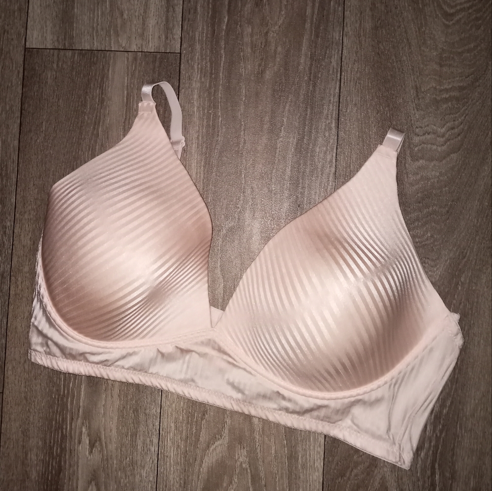 Adrienne vittadini nude striped t shirt bra size 42D